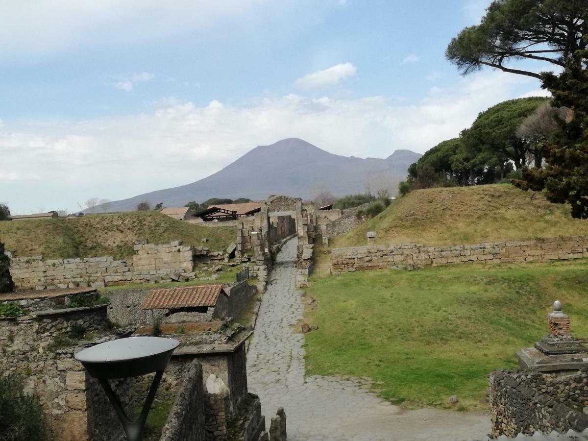 La Corte Delle Vanita Bed and Breakfast Pompeya Exterior foto